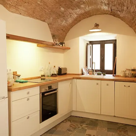 Traditional House For 4 People In Valveralla *