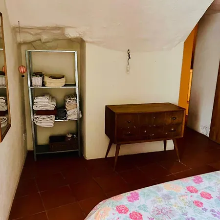 Апартаменты Traditional House For 4 People In Valveralla